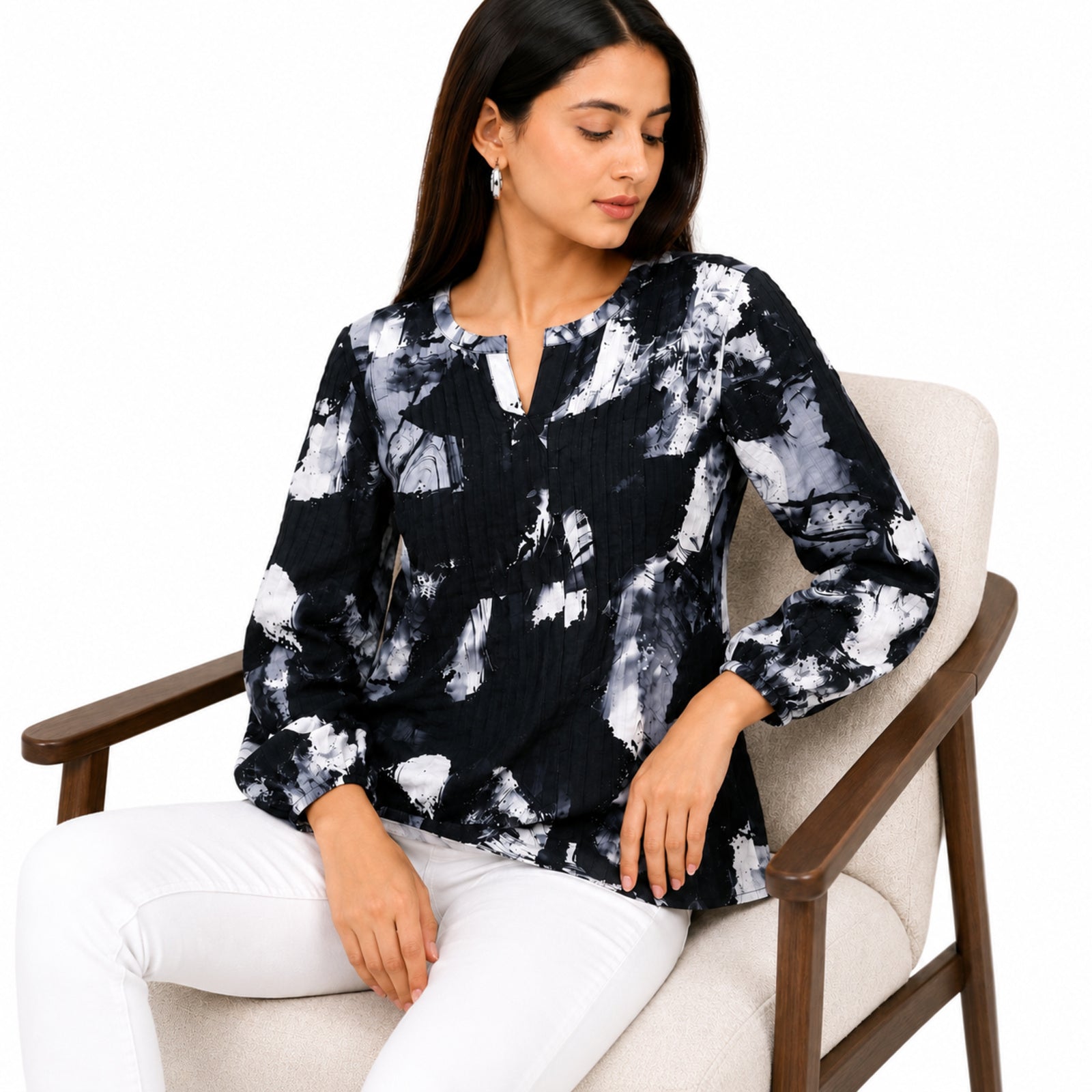 Women's Black Abstract Print Long Sleeve Top