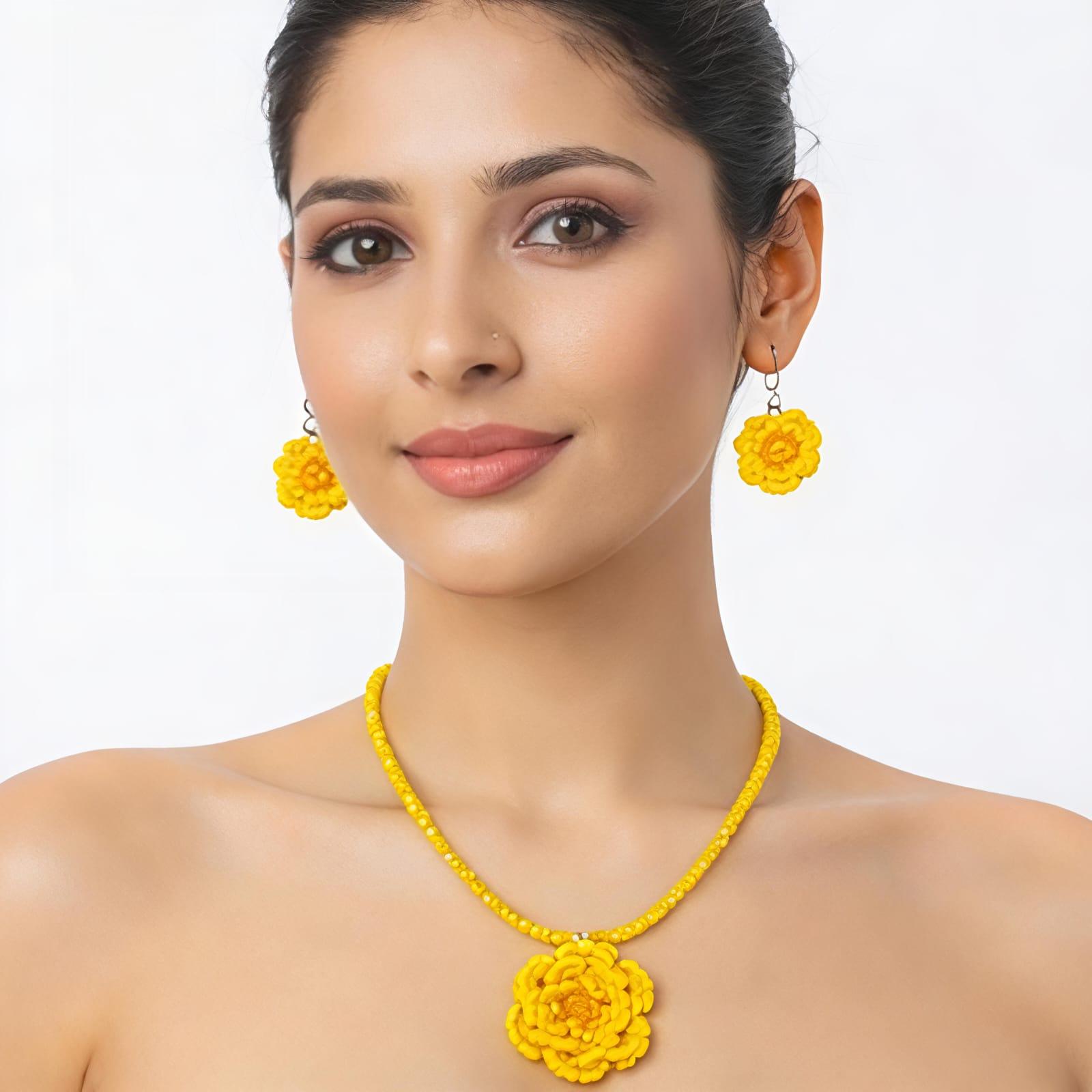 Sunshine Bloom Floral Beaded Necklace Set