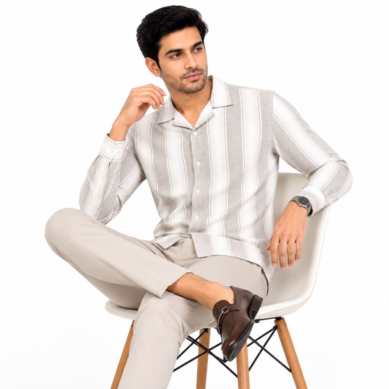 Men's White & Dark Grey Checked Half Sleeve Casual Shirt