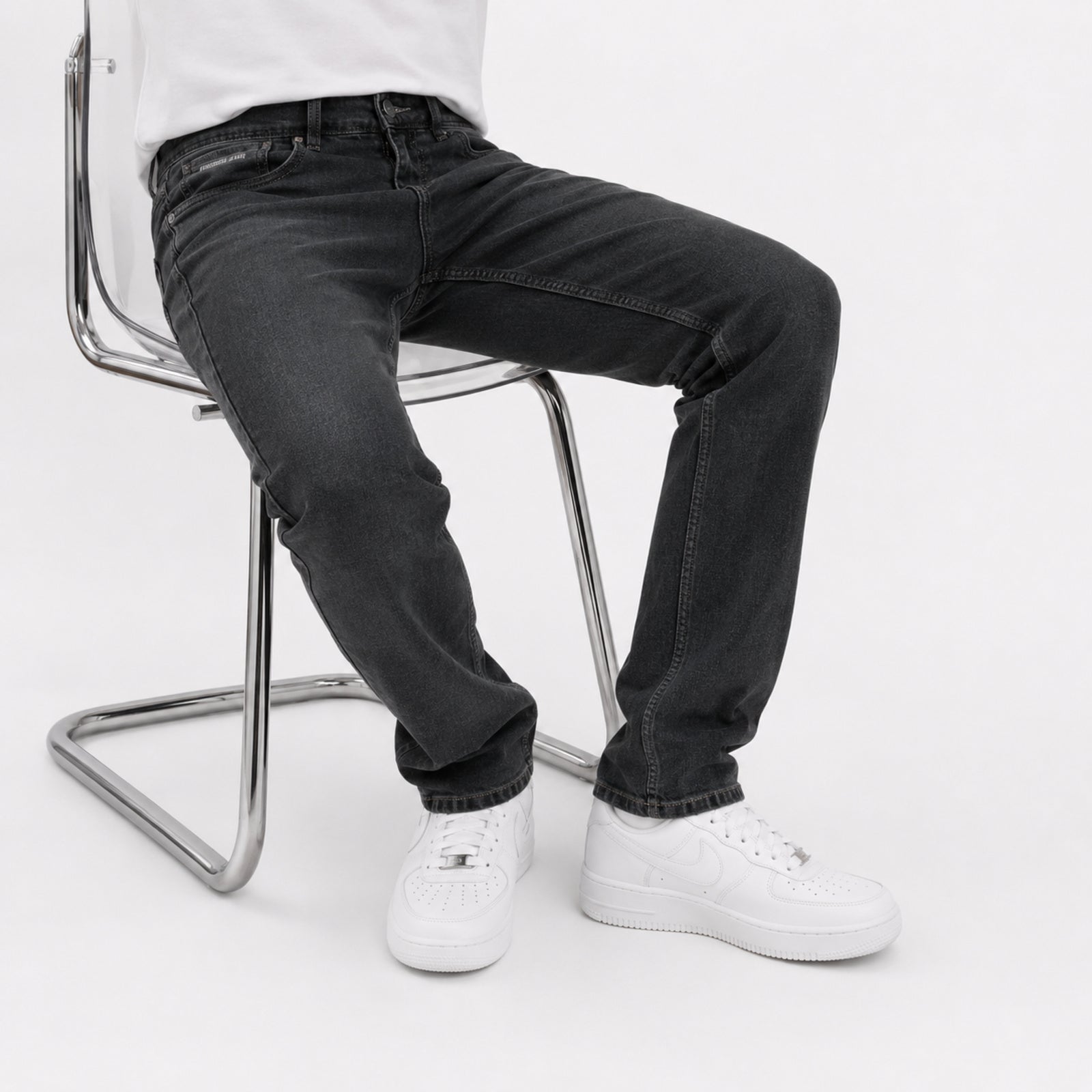 Men's Classic Dark Indigo Slim Fit Jeans-1