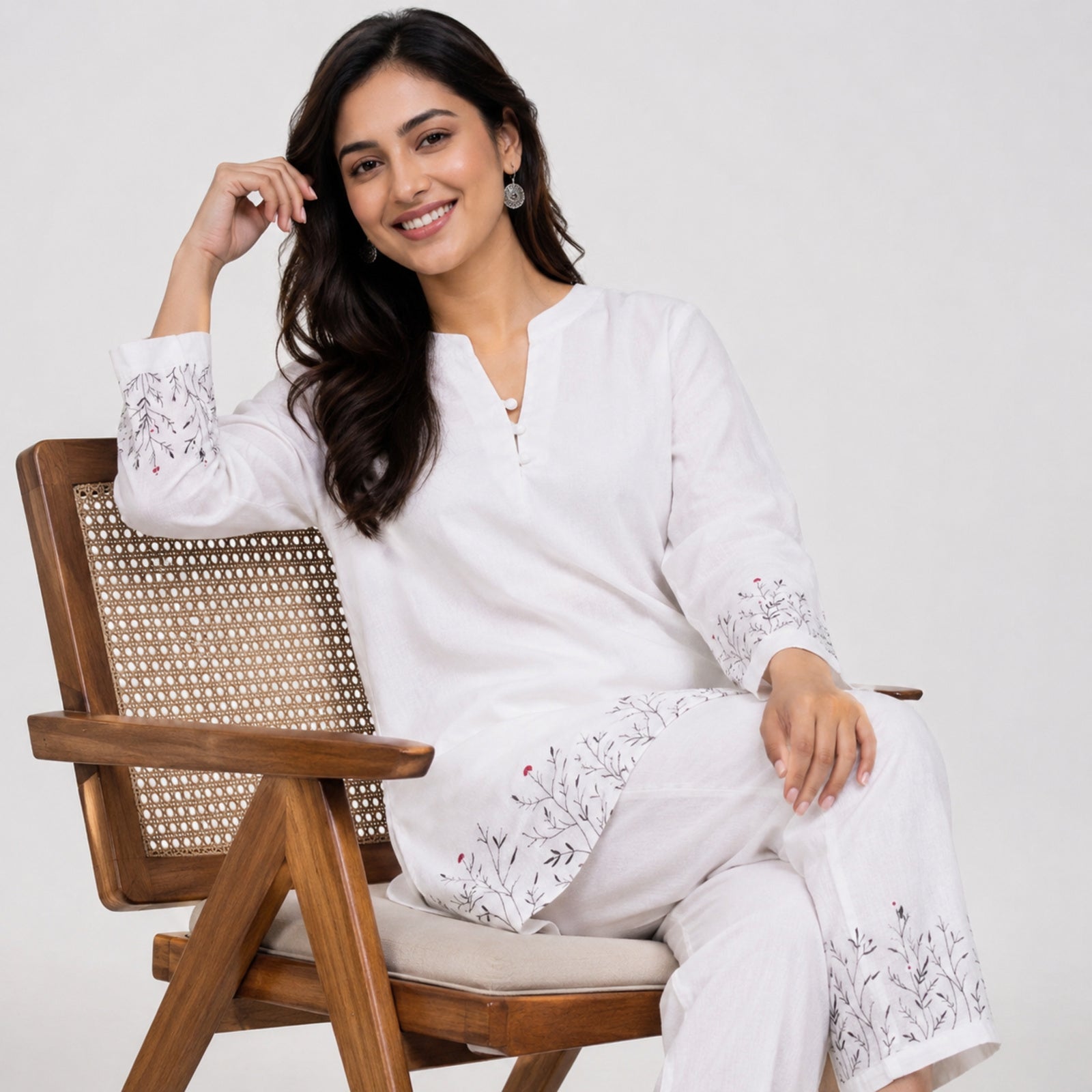 Women's Elegant White Embroidered Co-ord Kurta Set-2