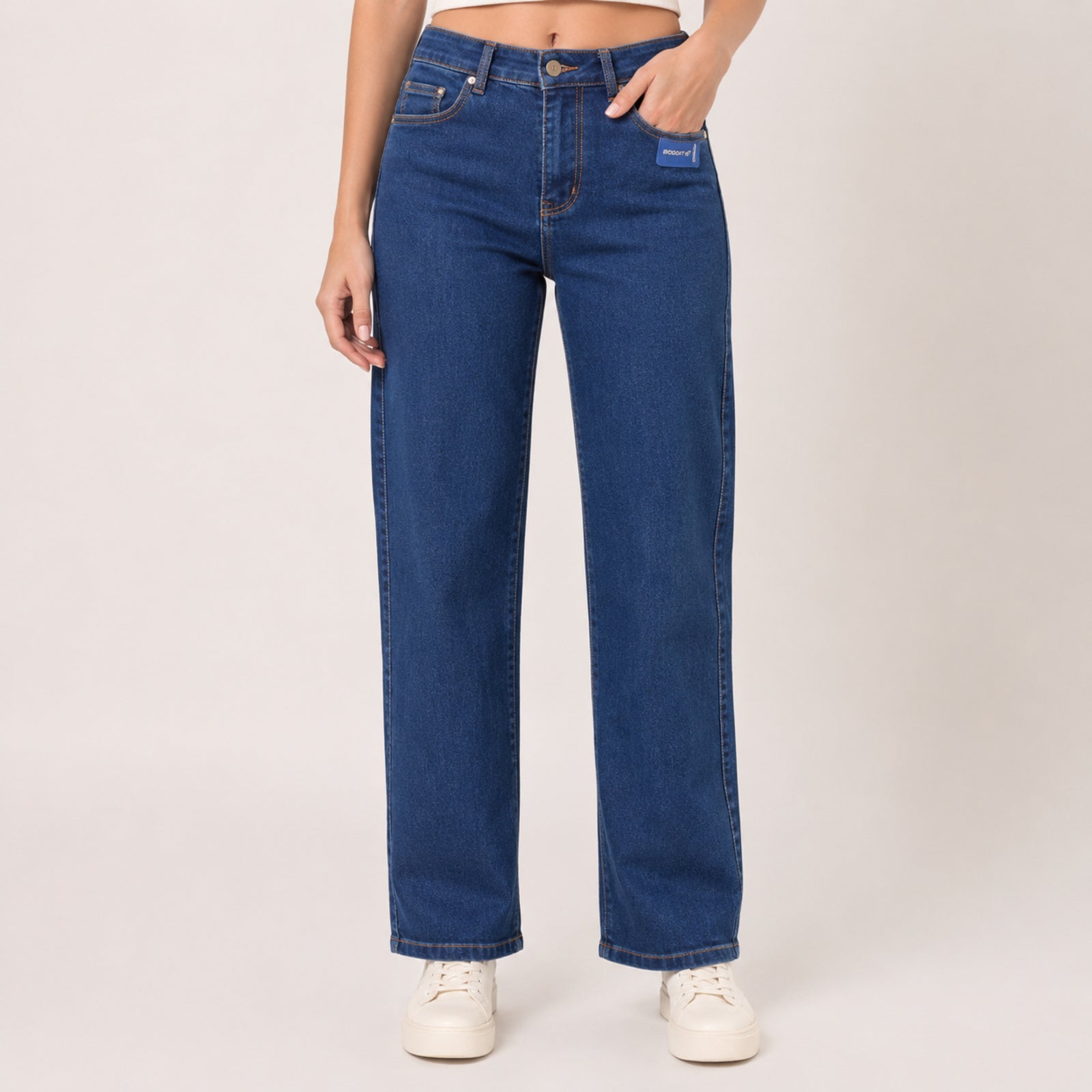 Women's Trendy Medium Indigo High-Waisted Straight-Leg Denim Jeans-1