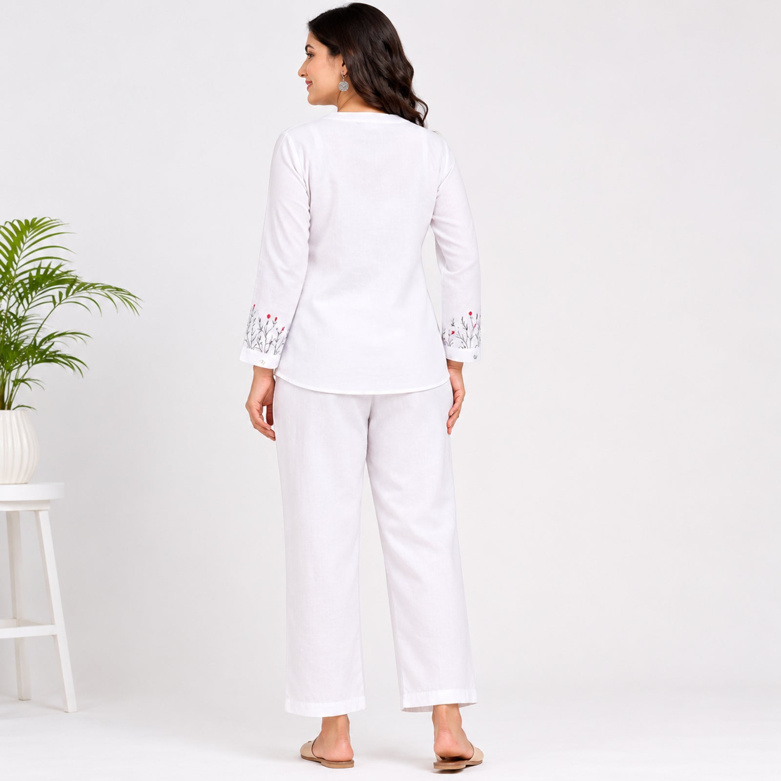 Women's Elegant White Embroidered Co-ord Kurta Set-4