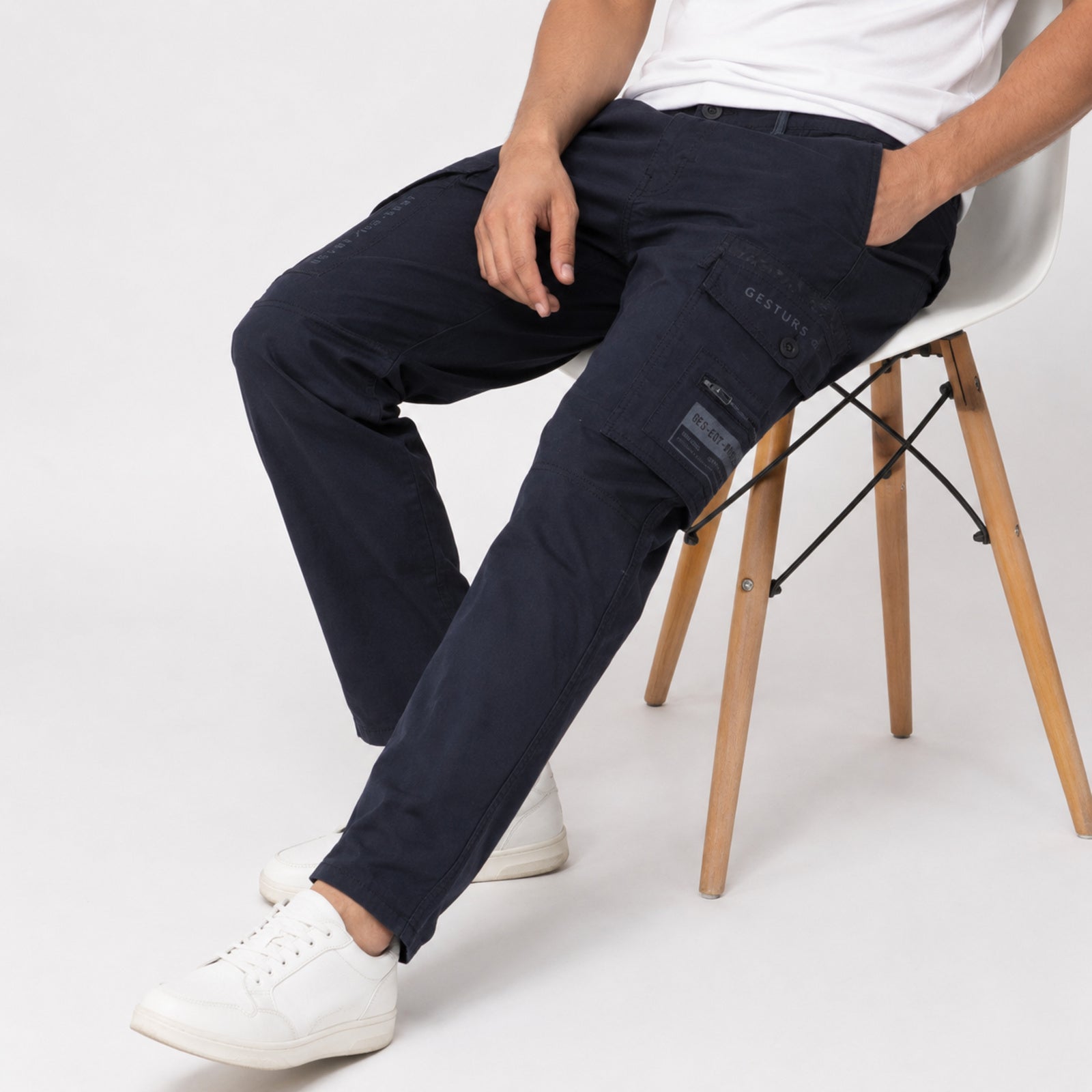 Men's Navy Blue Slim Fit Cargo Jogger Pants-1