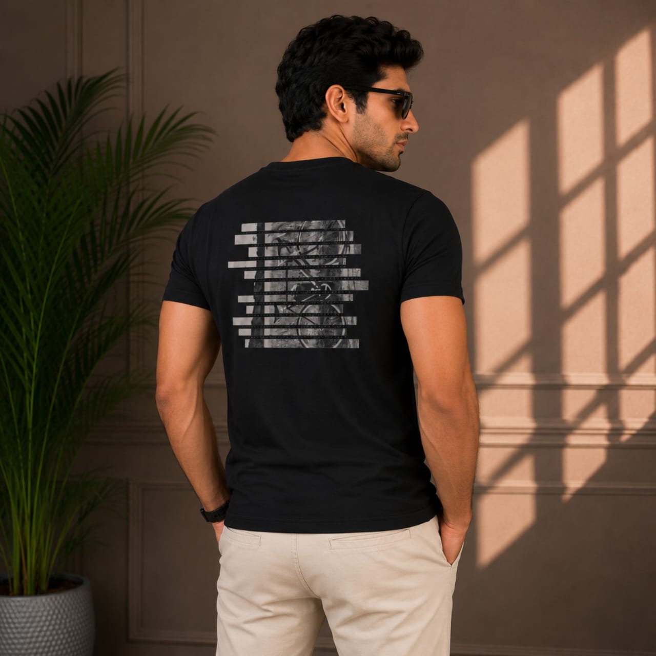 Men's Black Abstract Graphic Casual T-Shirt-3