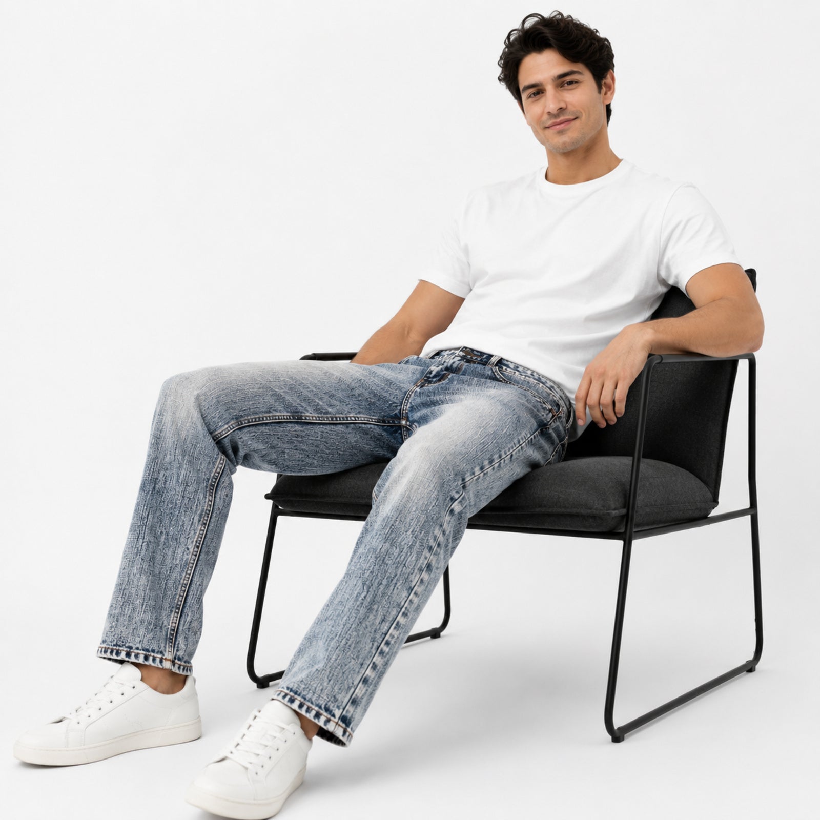 Men's Light Blue Vintage Washed Straight Fit Denim Jeans-2