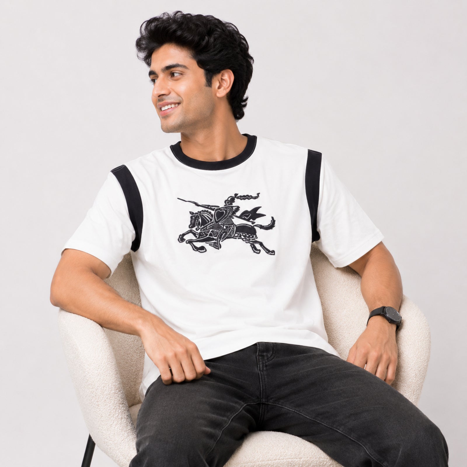 Men's White Graphic Print Crew Neck T-Shirt-3