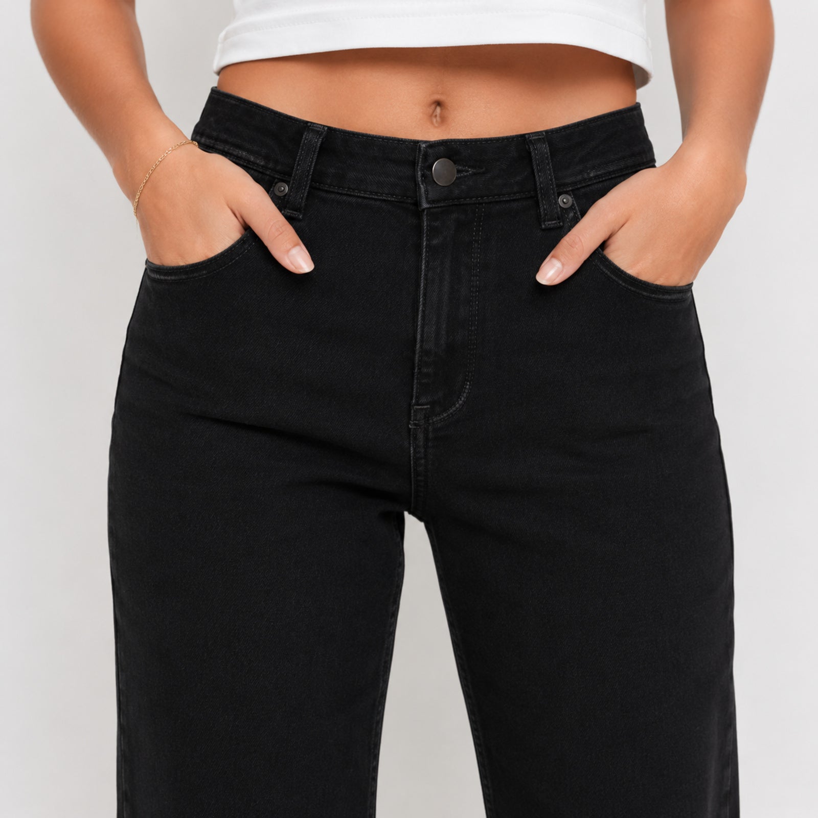 Women's Black Relaxed Fit Denim Jeans-4