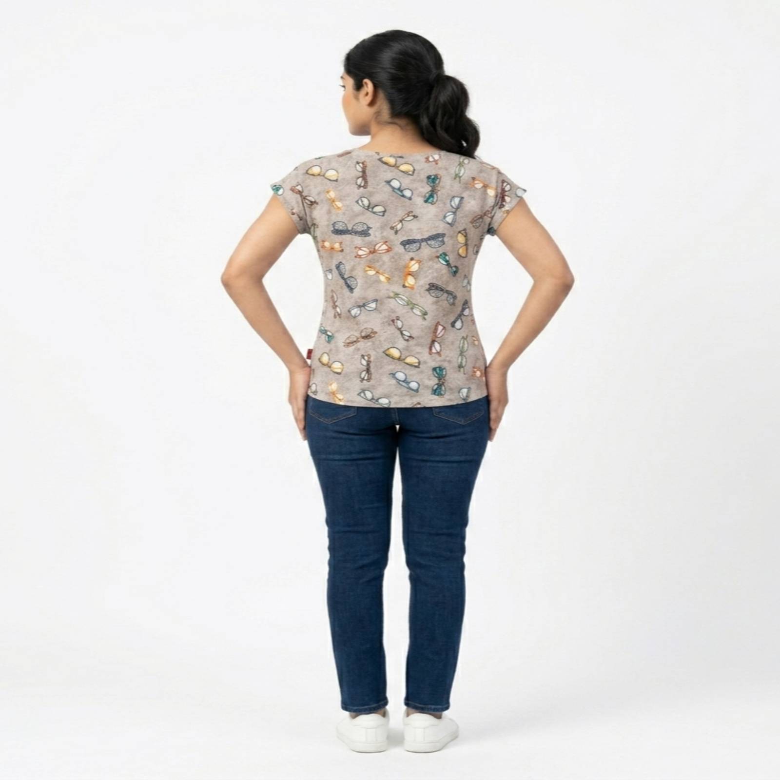 Retro Specs Print Casual Tee-3