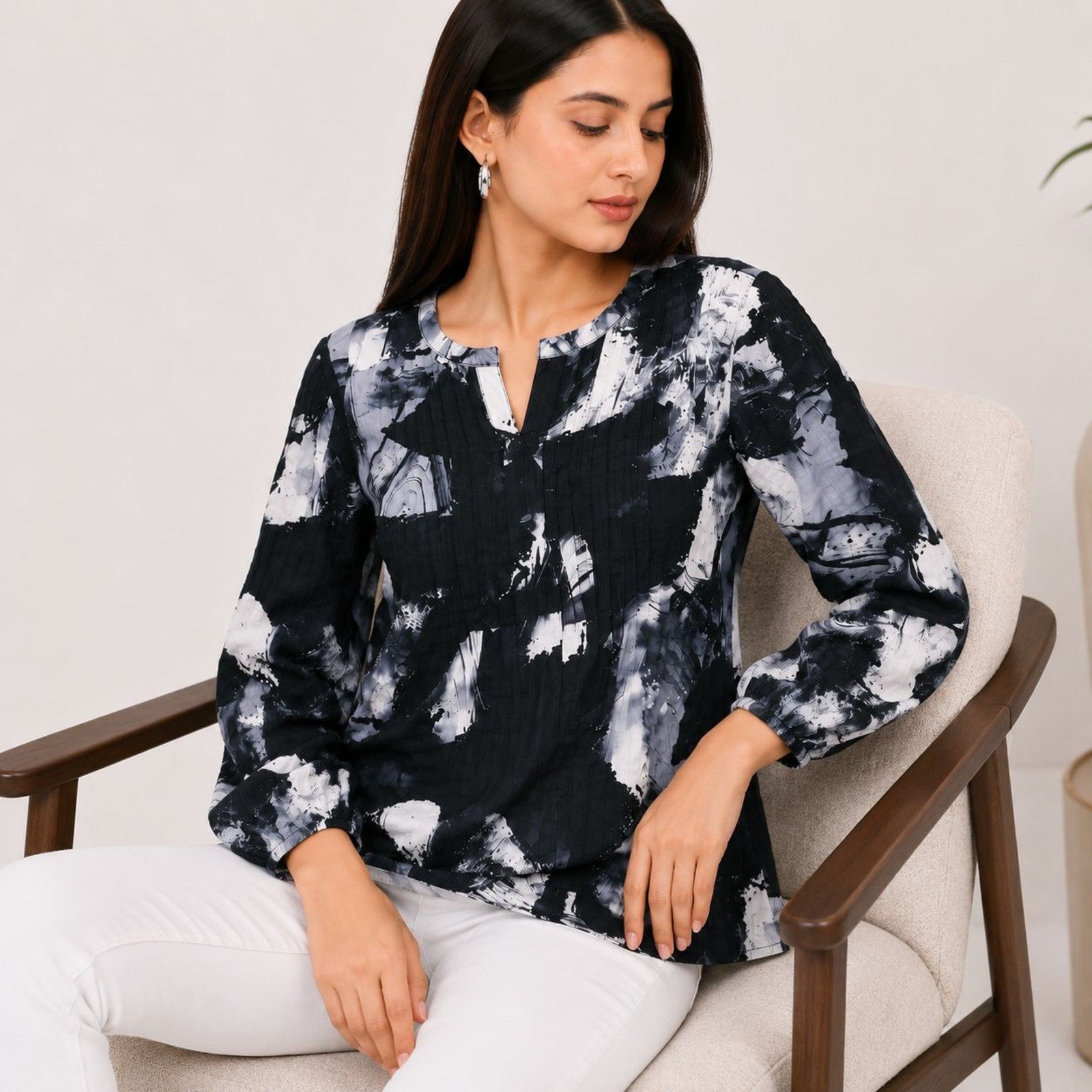 Women's Black Abstract Print Long Sleeve Top-3