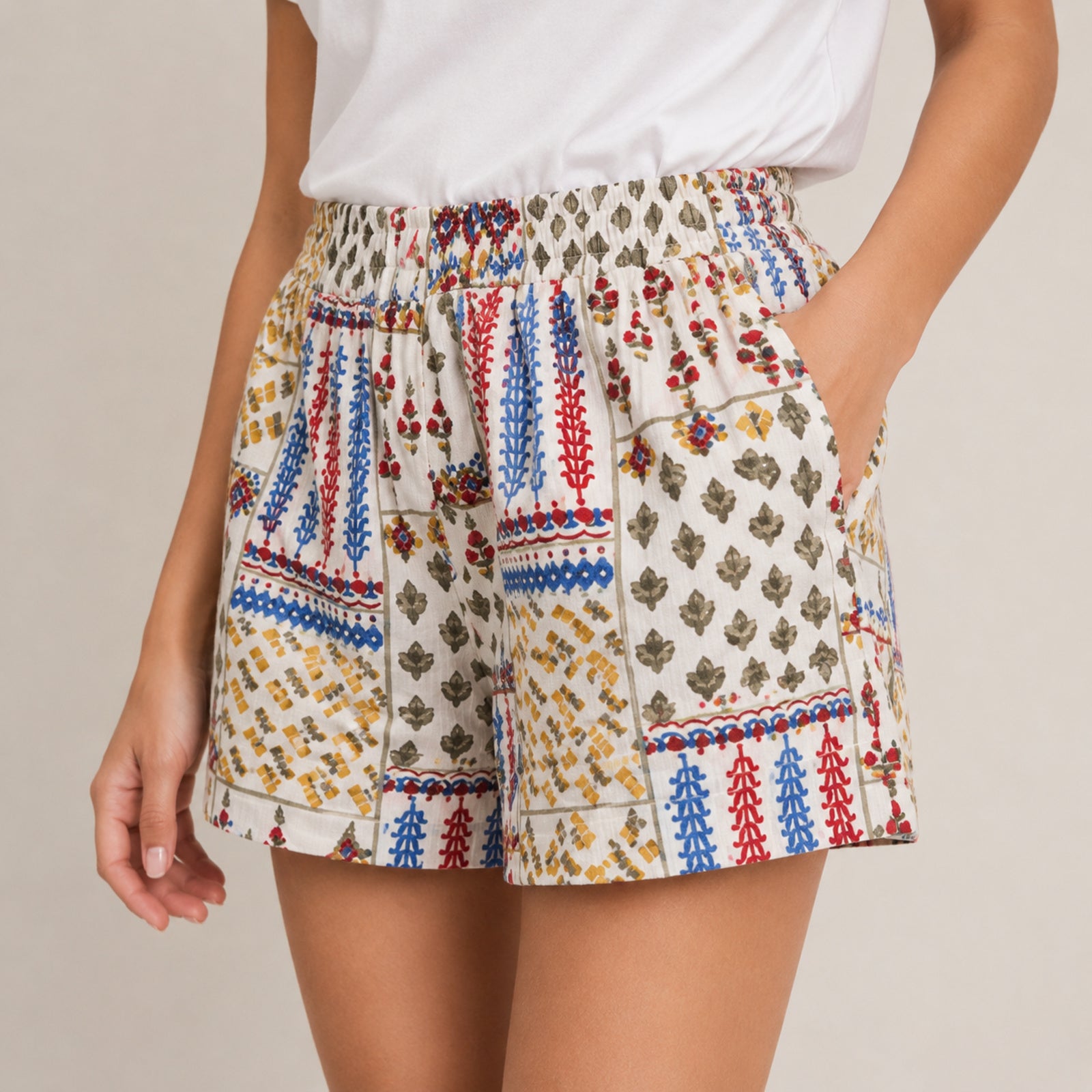 Women's Printed Elastic Waist Shorts-1